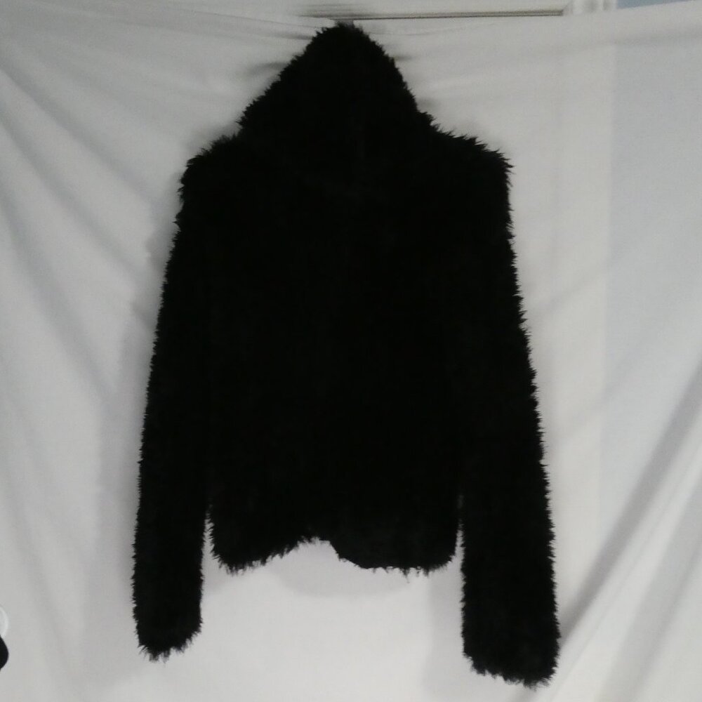 VINTAGE | URBAN BEHAVIOR COLLECTION | OS One Size | Fuzzy Black Zip-Up Hoodie
